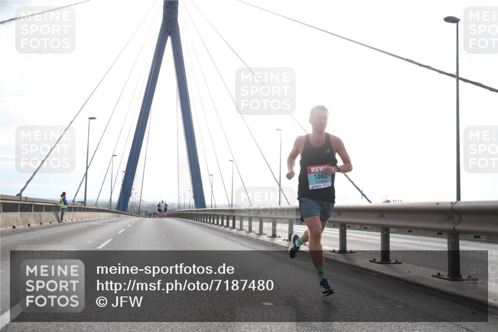 03.10.2024 - Köhlbrandbrückenlauf Jannik Wohlers http://msf.ph/oto/7187480 03.10.2024 09:17:52 Position 1 1063 meine-sportfotos.de