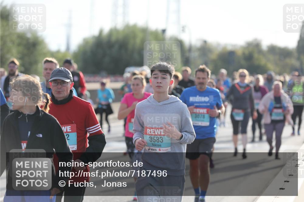 03.10.2024 - Köhlbrandbrückenlauf Fuchs,  Jonas http://msf.ph/oto/7187496 03.10.2024 09:22:18 Position 3 3583, 3078, 2 meine-sportfotos.de