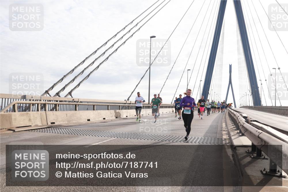 03.10.2024 - Köhlbrandbrückenlauf Matties Gatica Varas http://msf.ph/oto/7187741 03.10.2024 09:26:19 Position 2 1560 meine-sportfotos.de