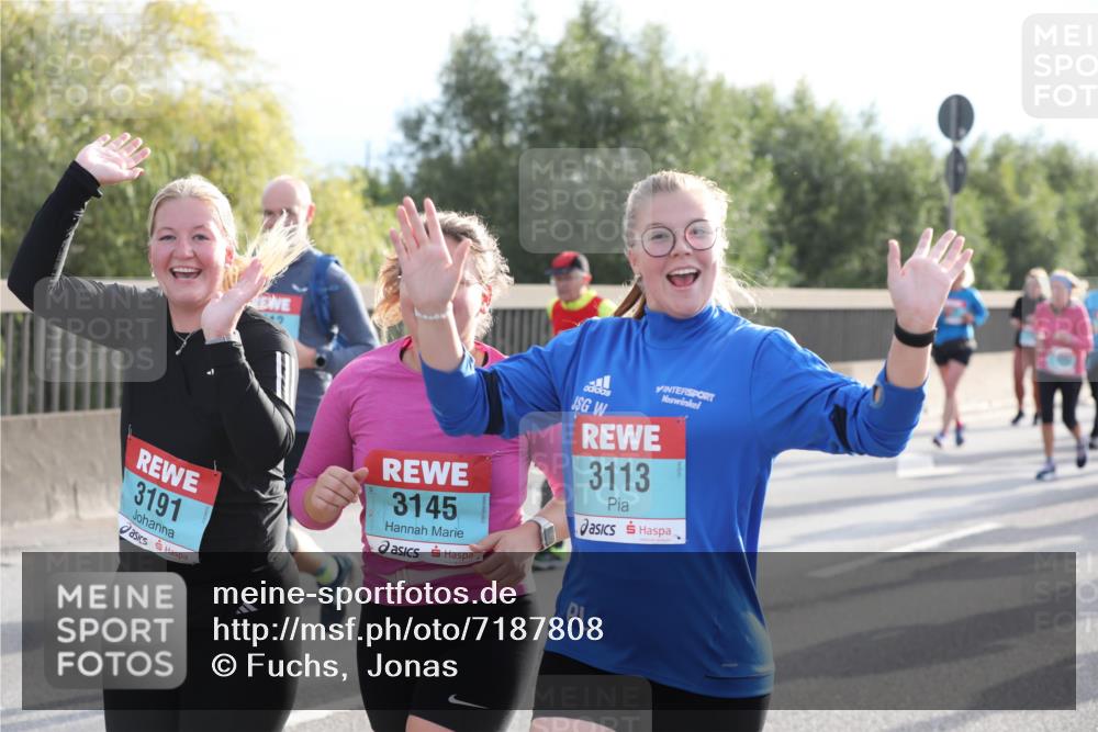 03.10.2024 - Köhlbrandbrückenlauf Fuchs,  Jonas http://msf.ph/oto/7187808 03.10.2024 09:22:44 Position 3 3191, 3145, 3113 meine-sportfotos.de