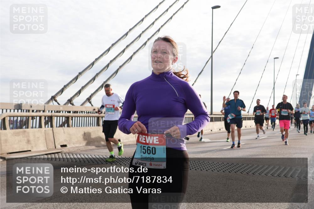 03.10.2024 - Köhlbrandbrückenlauf Matties Gatica Varas http://msf.ph/oto/7187834 03.10.2024 09:26:21 Position 2 2418, 1560 meine-sportfotos.de