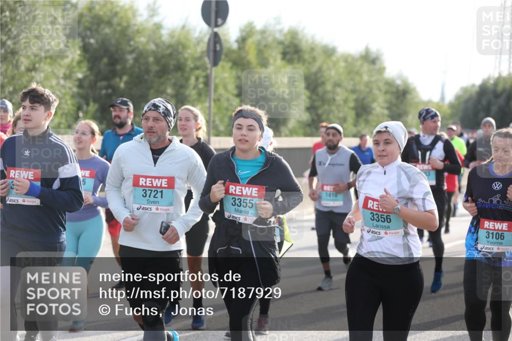 03.10.2024 - Köhlbrandbrückenlauf Fuchs,  Jonas http://msf.ph/oto/7187929 03.10.2024 09:22:51 Position 3 6, 3721, 3355, 1410, 23, 3356, 3106, 5 meine-sportfotos.de