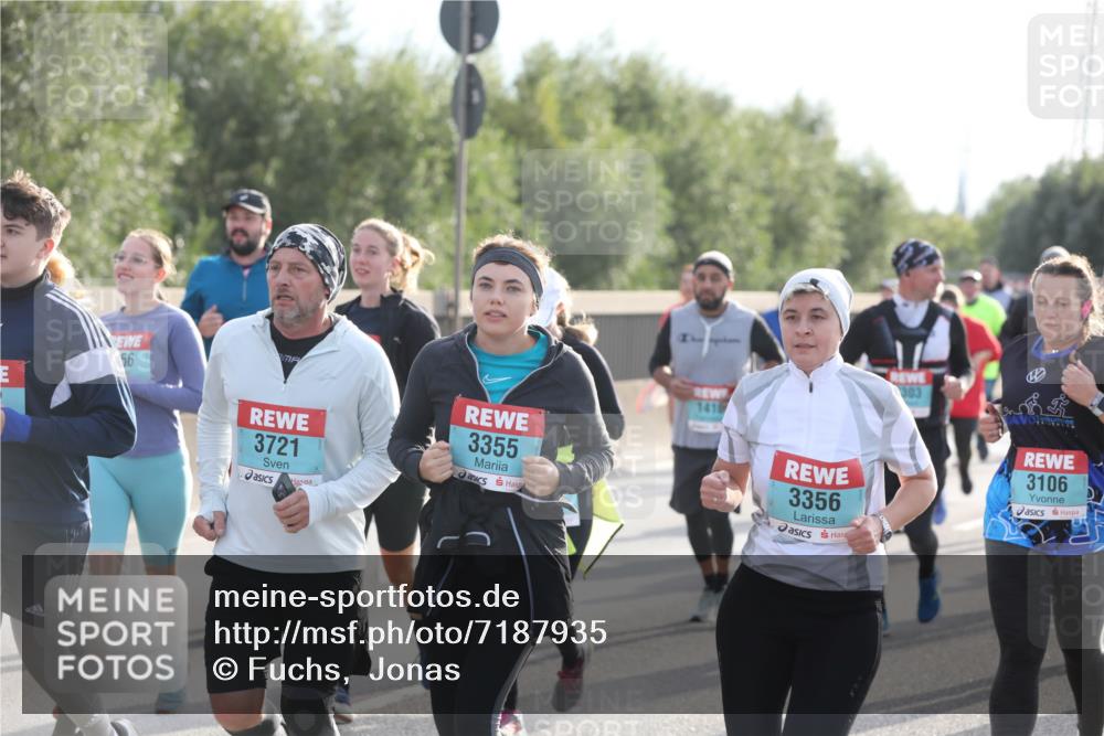 03.10.2024 - Köhlbrandbrückenlauf Fuchs,  Jonas http://msf.ph/oto/7187935 03.10.2024 09:22:51 Position 3 56, 3721, 3355, 3356, 3106 meine-sportfotos.de