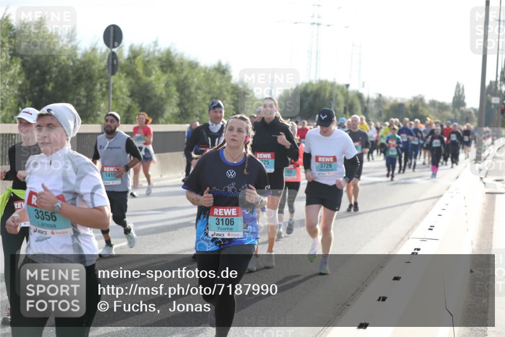 03.10.2024 - Köhlbrandbrückenlauf Fuchs,  Jonas http://msf.ph/oto/7187990 03.10.2024 09:22:53 Position 3 3356, 1416, 3106, 725, 1302, 3726, 4 meine-sportfotos.de
