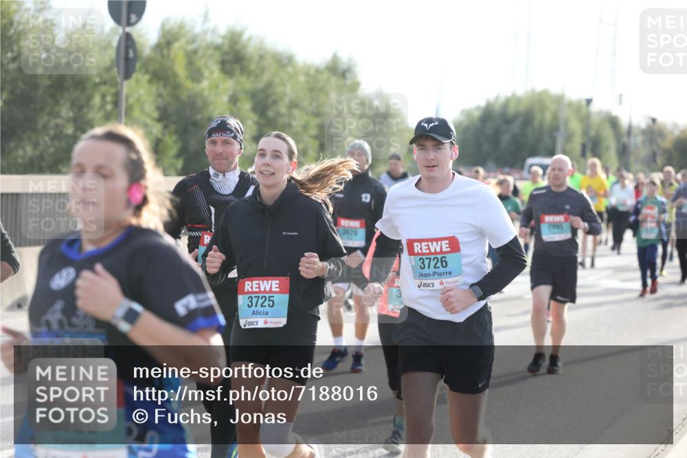 03.10.2024 - Köhlbrandbrückenlauf Fuchs,  Jonas http://msf.ph/oto/7188016 03.10.2024 09:22:54 Position 3 3106, 3725, 3620, 3726, 2995 meine-sportfotos.de