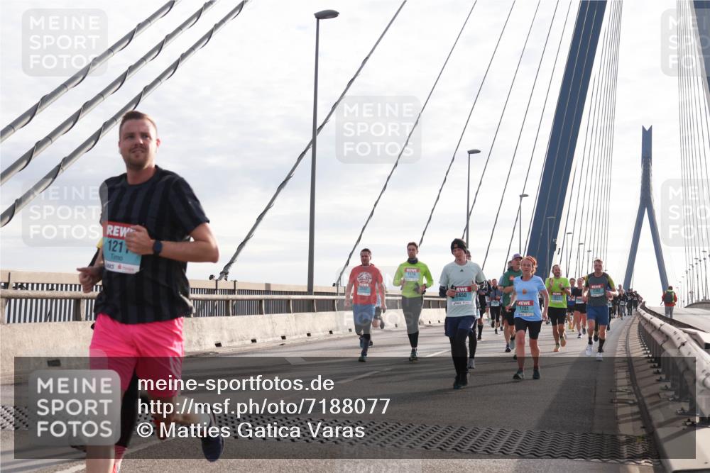 03.10.2024 - Köhlbrandbrückenlauf Matties Gatica Varas http://msf.ph/oto/7188077 03.10.2024 09:26:24 Position 2 121, 3107, 1574, 1450, 1721 meine-sportfotos.de