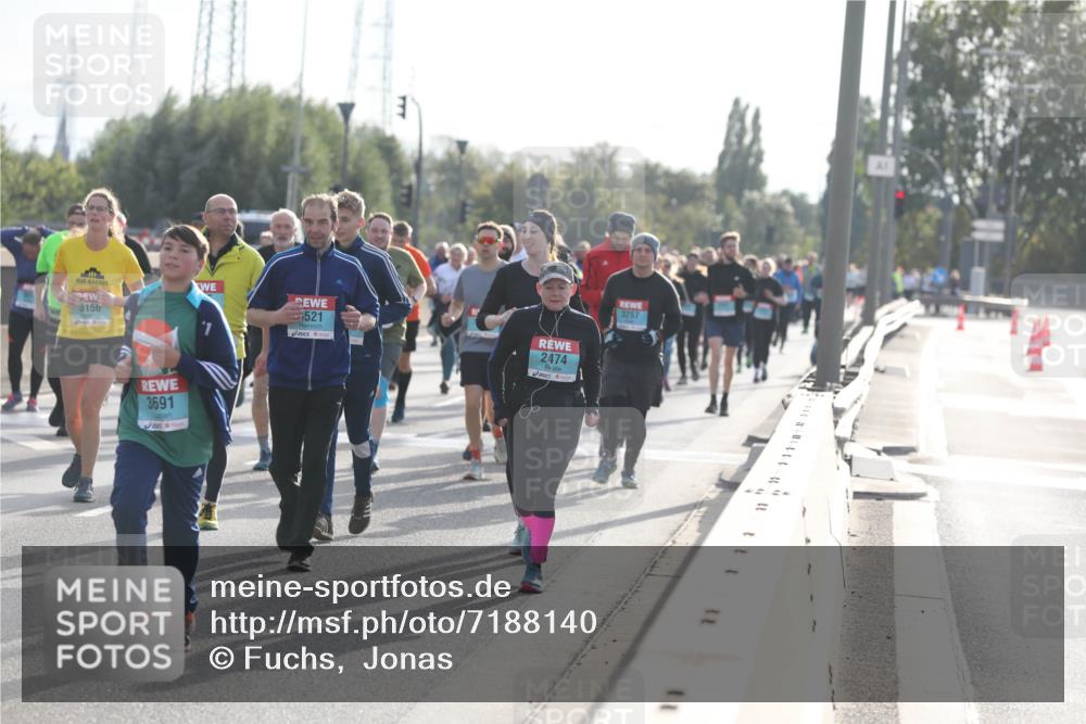 03.10.2024 - Köhlbrandbrückenlauf Fuchs,  Jonas http://msf.ph/oto/7188140 03.10.2024 09:23:00 Position 3 3156, 521, 3691, 2474, 3257, 11, 11, 111, 1 meine-sportfotos.de