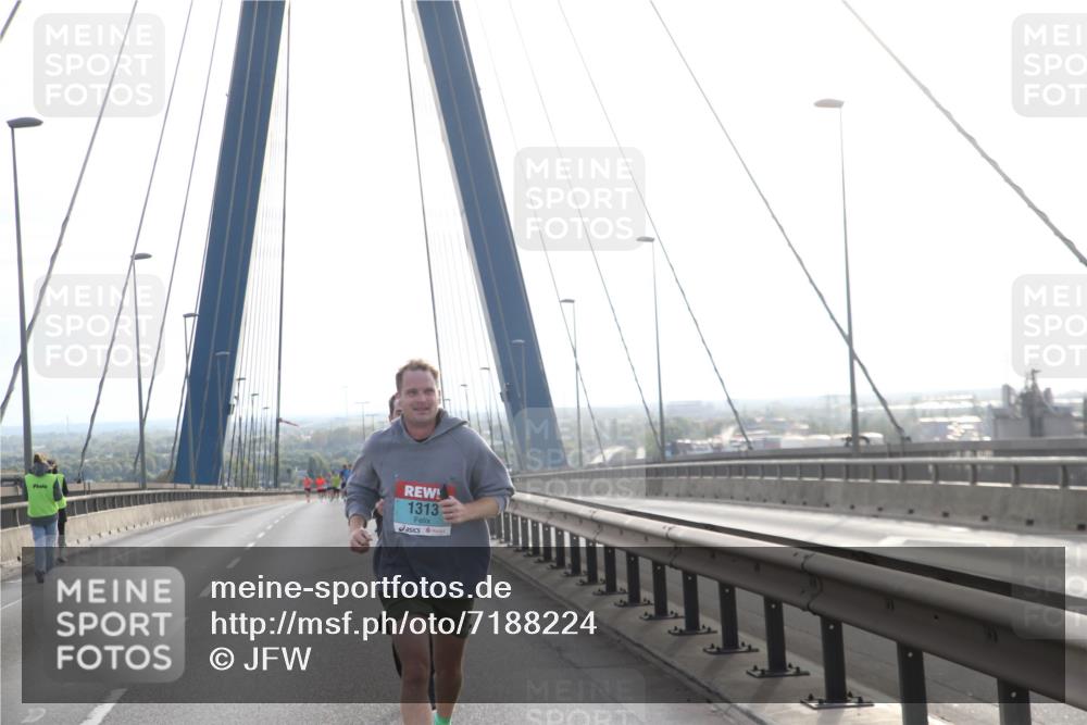 03.10.2024 - Köhlbrandbrückenlauf Jannik Wohlers http://msf.ph/oto/7188224 03.10.2024 09:18:27 Position 1 1313 meine-sportfotos.de