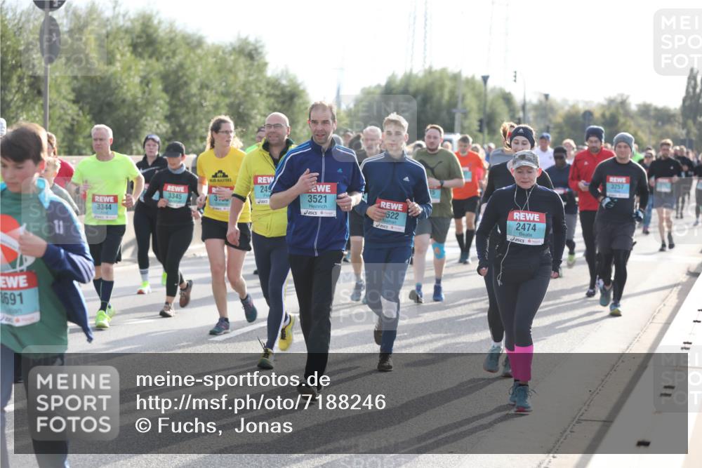 03.10.2024 - Köhlbrandbrückenlauf Fuchs,  Jonas http://msf.ph/oto/7188246 03.10.2024 09:23:03 Position 3 691, 249, 3345, 3521, 3, 5, 3344, 522, 2474, 11, 3257 meine-sportfotos.de