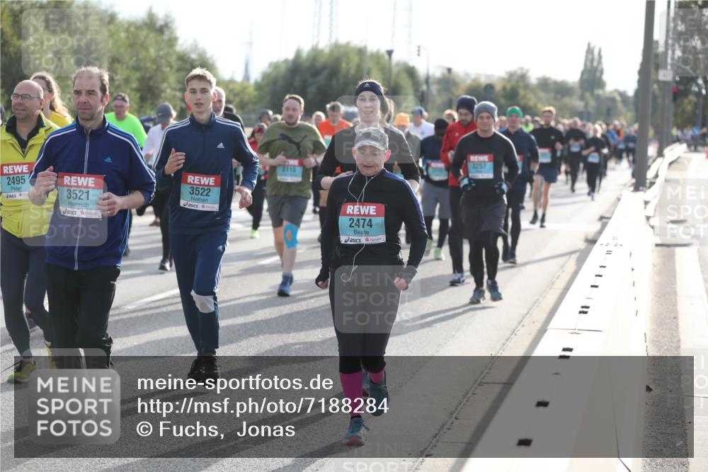 03.10.2024 - Köhlbrandbrückenlauf Fuchs,  Jonas http://msf.ph/oto/7188284 03.10.2024 09:23:04 Position 3 2495, 3521, 3522, 3115, 2474, 3257, 11 meine-sportfotos.de