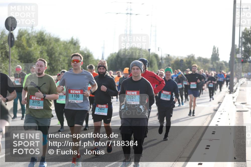03.10.2024 - Köhlbrandbrückenlauf Fuchs,  Jonas http://msf.ph/oto/7188364 03.10.2024 09:23:07 Position 3 3115, 3159, 1100, 2954, 3257, 3709 meine-sportfotos.de