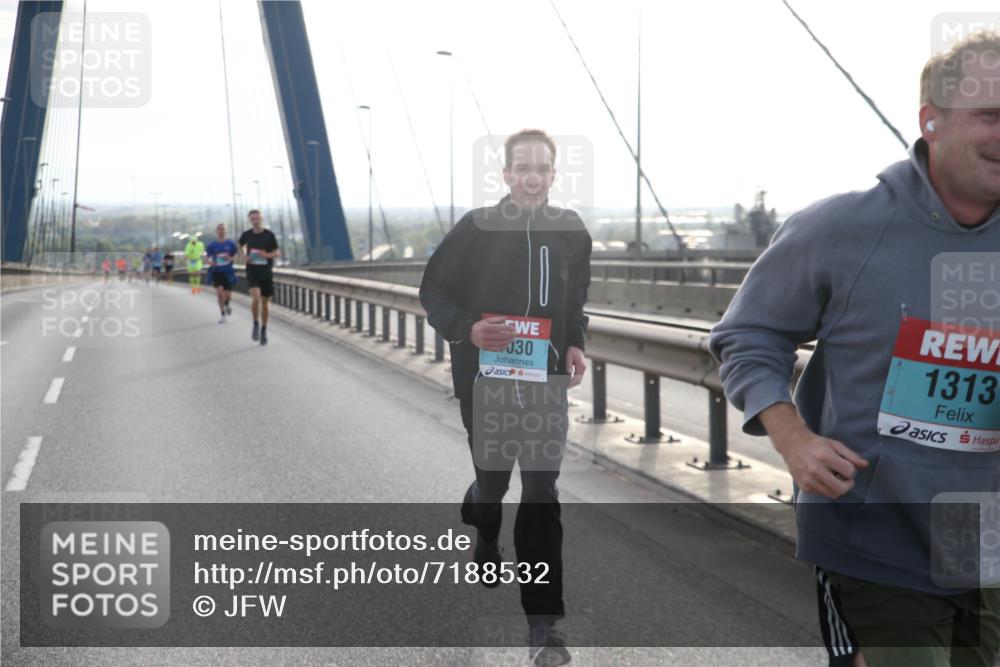 03.10.2024 - Köhlbrandbrückenlauf Jannik Wohlers http://msf.ph/oto/7188532 03.10.2024 09:18:28 Position 1 030, 1313 meine-sportfotos.de