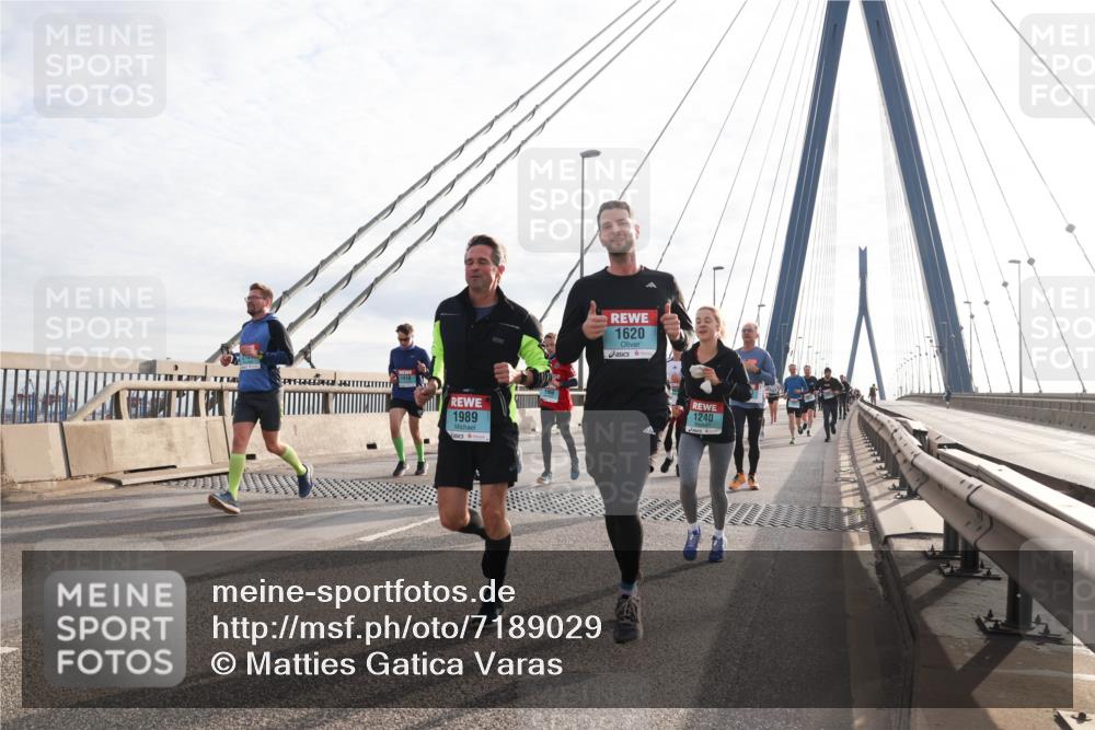 03.10.2024 - Köhlbrandbrückenlauf Matties Gatica Varas http://msf.ph/oto/7189029 03.10.2024 09:26:40 Position 2 1989, 1620, 1240 meine-sportfotos.de