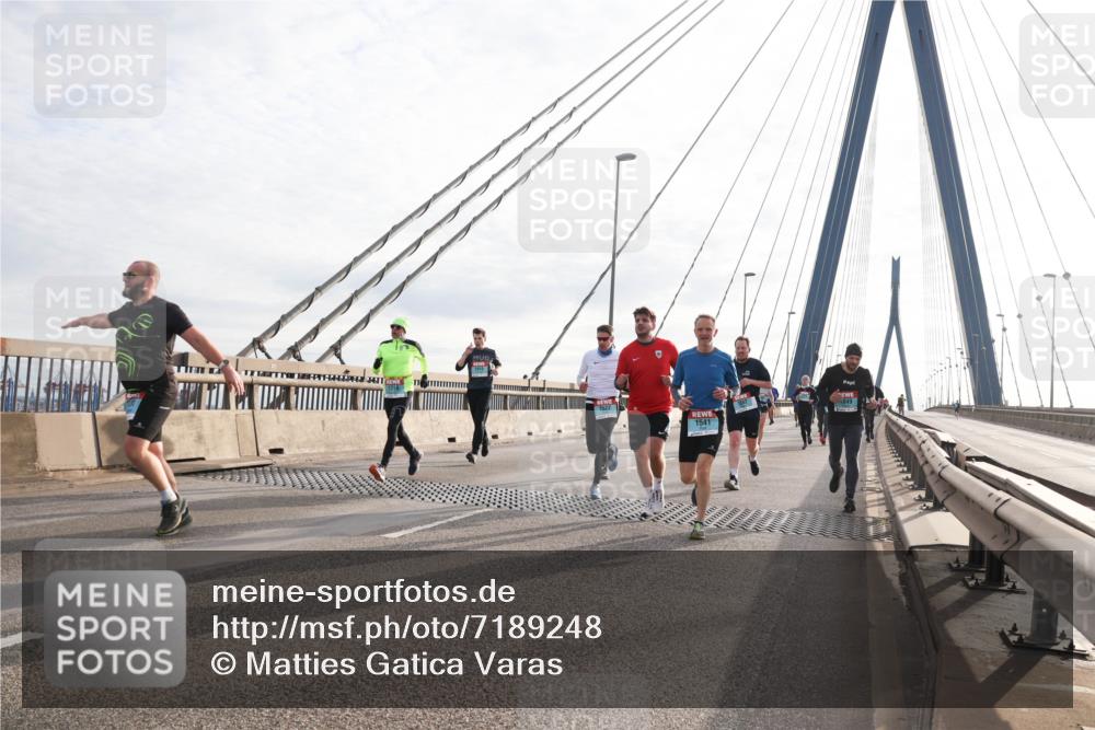 03.10.2024 - Köhlbrandbrückenlauf Matties Gatica Varas http://msf.ph/oto/7189248 03.10.2024 09:26:44 Position 2 1541 meine-sportfotos.de