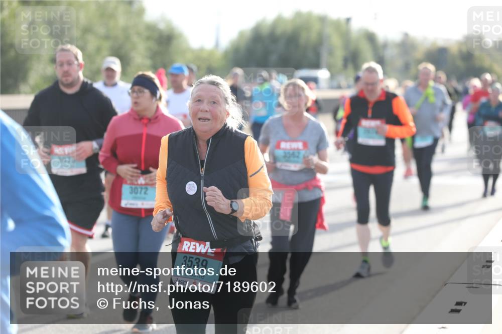 03.10.2024 - Köhlbrandbrückenlauf Fuchs,  Jonas http://msf.ph/oto/7189602 03.10.2024 09:23:31 Position 3 3072, 3539, 3062 meine-sportfotos.de