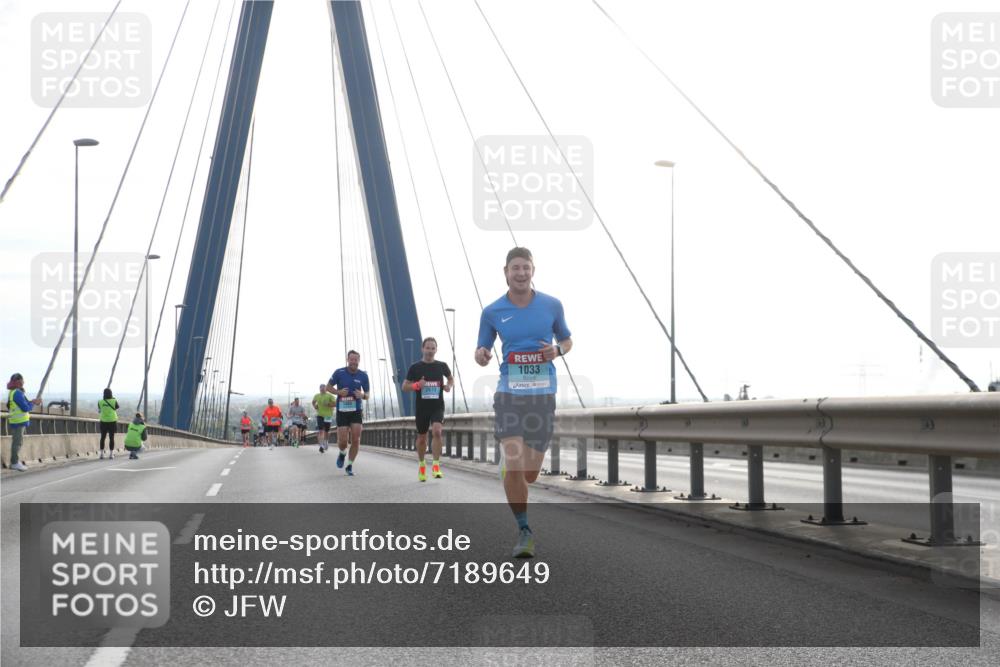 03.10.2024 - Köhlbrandbrückenlauf Jannik Wohlers http://msf.ph/oto/7189649 03.10.2024 09:18:48 Position 1 1405, 1033 meine-sportfotos.de
