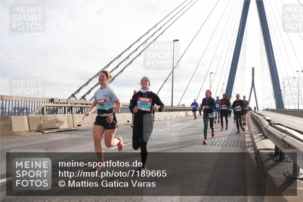 03.10.2024 - Köhlbrandbrückenlauf Matties Gatica Varas http://msf.ph/oto/7189665 03.10.2024 09:26:49 Position 2 1546, 2224 meine-sportfotos.de