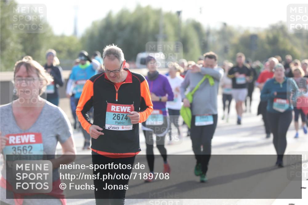 03.10.2024 - Köhlbrandbrückenlauf Fuchs,  Jonas http://msf.ph/oto/7189708 03.10.2024 09:23:33 Position 3 3562, 3893, 2674 meine-sportfotos.de