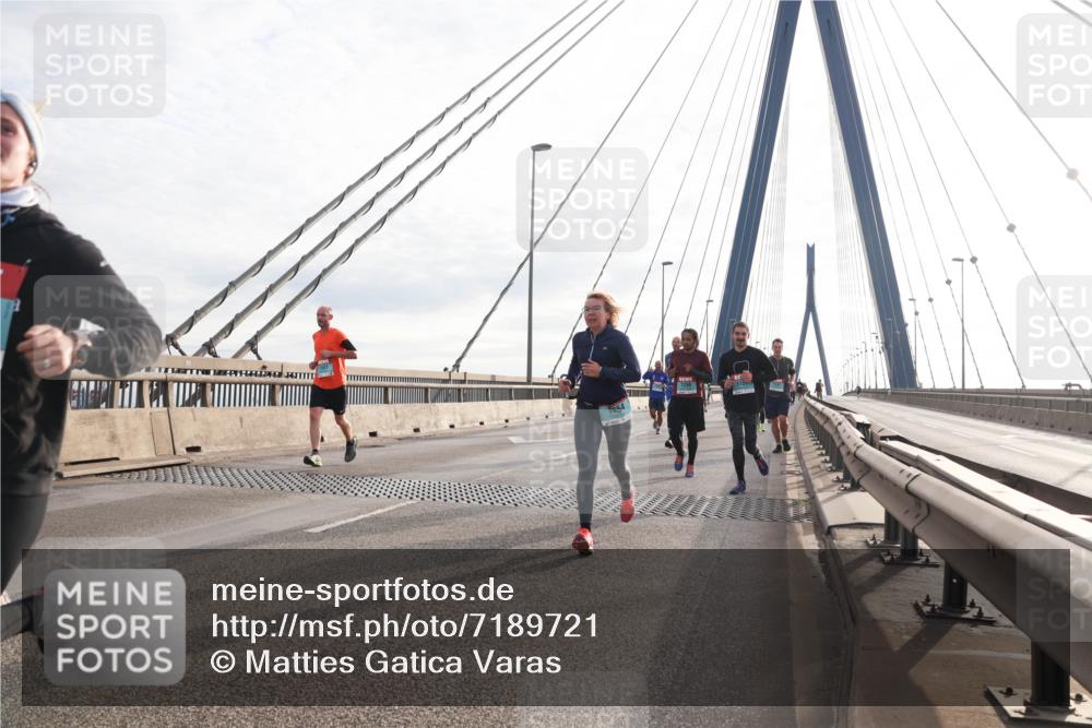03.10.2024 - Köhlbrandbrückenlauf Matties Gatica Varas http://msf.ph/oto/7189721 03.10.2024 09:26:49 Position 2 1654 meine-sportfotos.de