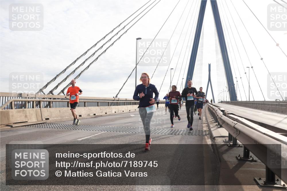 03.10.2024 - Köhlbrandbrückenlauf Matties Gatica Varas http://msf.ph/oto/7189745 03.10.2024 09:26:50 Position 2 1991 meine-sportfotos.de