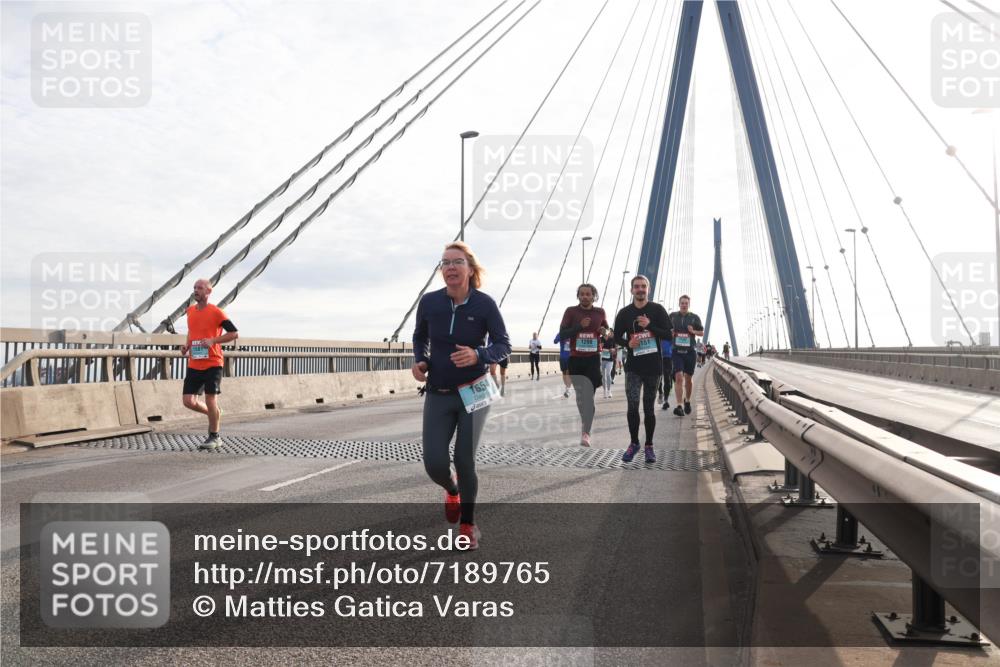 03.10.2024 - Köhlbrandbrückenlauf Matties Gatica Varas http://msf.ph/oto/7189765 03.10.2024 09:26:50 Position 2 1654, 1298, 151 meine-sportfotos.de