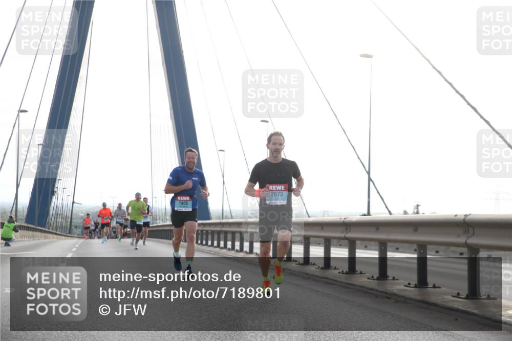 03.10.2024 - Köhlbrandbrückenlauf Jannik Wohlers http://msf.ph/oto/7189801 03.10.2024 09:18:50 Position 1 1405, 2673 meine-sportfotos.de