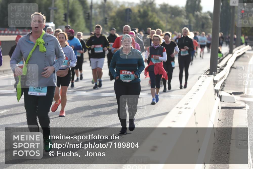 03.10.2024 - Köhlbrandbrückenlauf Fuchs,  Jonas http://msf.ph/oto/7189804 03.10.2024 09:23:35 Position 3 5449, 2694, 1 meine-sportfotos.de