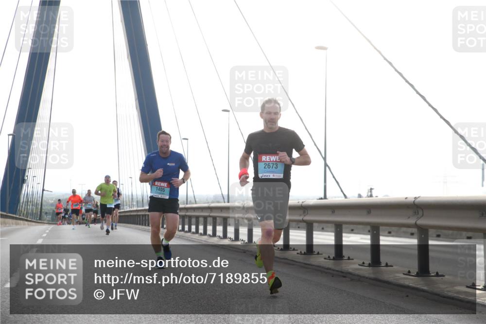 03.10.2024 - Köhlbrandbrückenlauf Jannik Wohlers http://msf.ph/oto/7189855 03.10.2024 09:18:50 Position 1 1405, 2673 meine-sportfotos.de