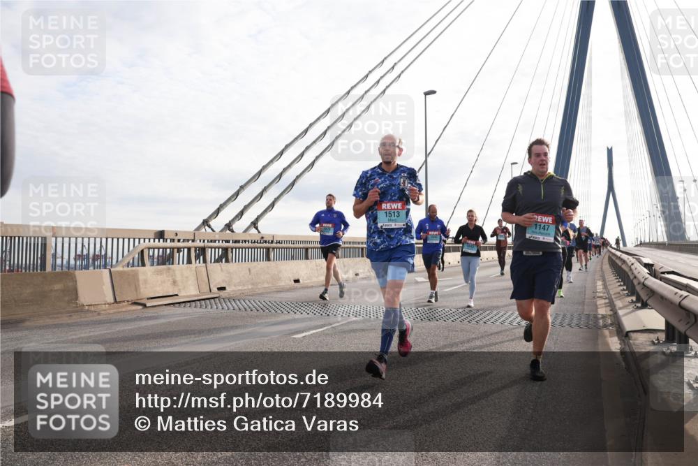 03.10.2024 - Köhlbrandbrückenlauf Matties Gatica Varas http://msf.ph/oto/7189984 03.10.2024 09:26:53 Position 2 1513, 1842, 1843, 1147 meine-sportfotos.de