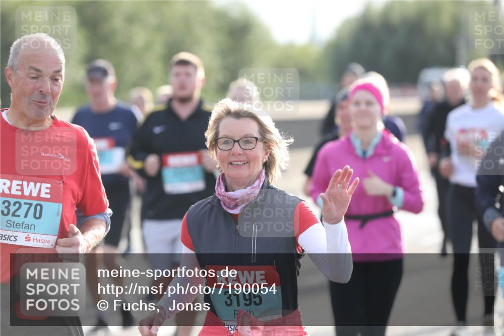 03.10.2024 - Köhlbrandbrückenlauf Fuchs,  Jonas http://msf.ph/oto/7190054 03.10.2024 09:23:44 Position 3 3270, 3195 meine-sportfotos.de