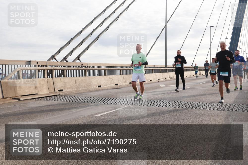 03.10.2024 - Köhlbrandbrückenlauf Matties Gatica Varas http://msf.ph/oto/7190275 03.10.2024 09:27:00 Position 2 1468, 1287 meine-sportfotos.de