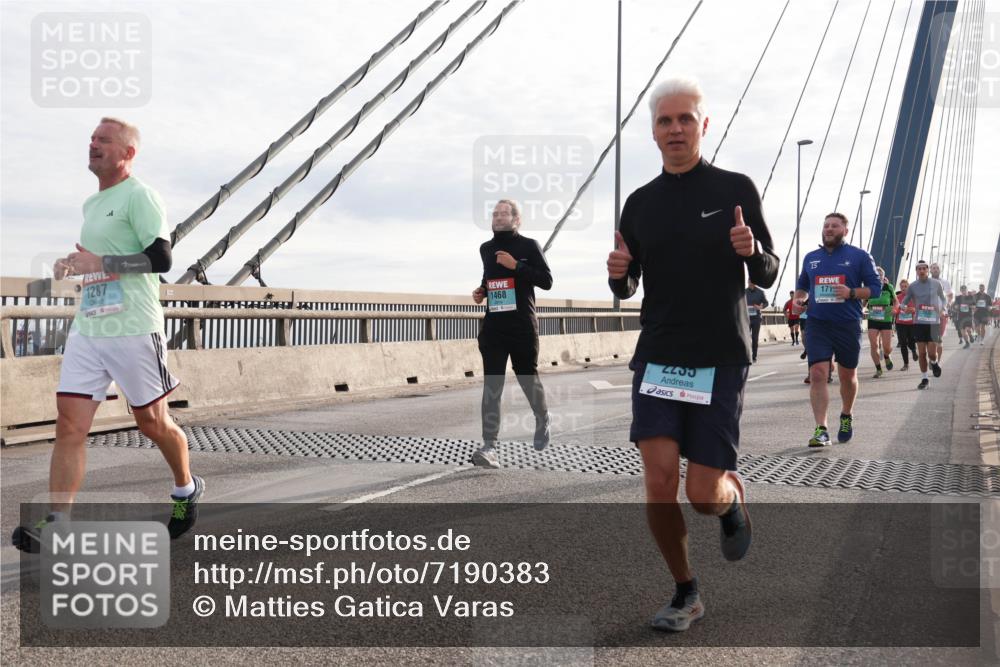 03.10.2024 - Köhlbrandbrückenlauf Matties Gatica Varas http://msf.ph/oto/7190383 03.10.2024 09:27:01 Position 2 1287, 1468, 2265, 15, 171 meine-sportfotos.de