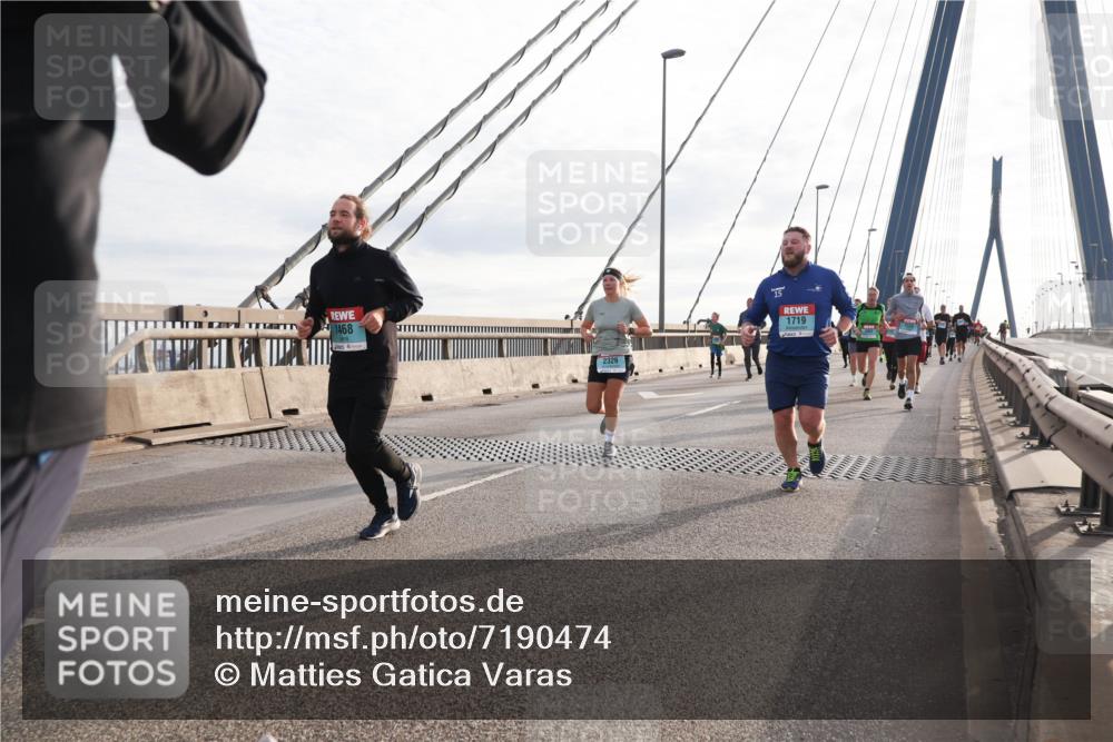 03.10.2024 - Köhlbrandbrückenlauf Matties Gatica Varas http://msf.ph/oto/7190474 03.10.2024 09:27:02 Position 2 1468, 2326, 15, 1719 meine-sportfotos.de