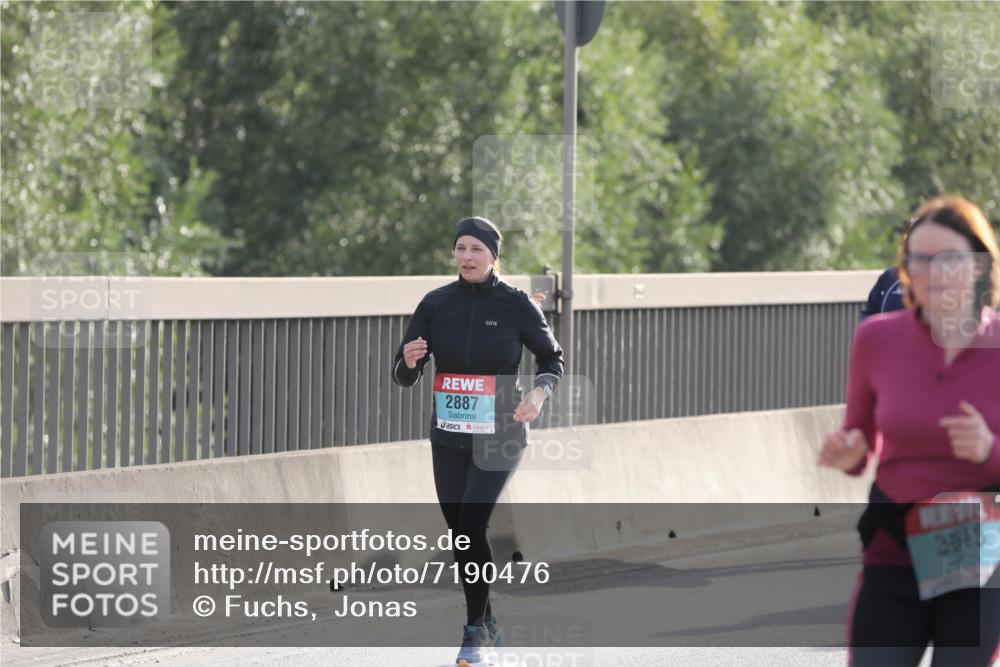 03.10.2024 - Köhlbrandbrückenlauf Fuchs,  Jonas http://msf.ph/oto/7190476 03.10.2024 09:23:54 Position 3 2887, 3645 meine-sportfotos.de
