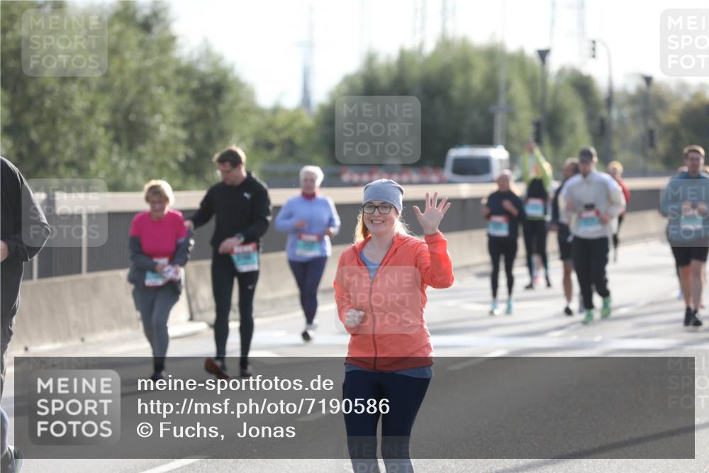 03.10.2024 - Köhlbrandbrückenlauf Fuchs,  Jonas http://msf.ph/oto/7190586 03.10.2024 09:23:59 Position 3  meine-sportfotos.de