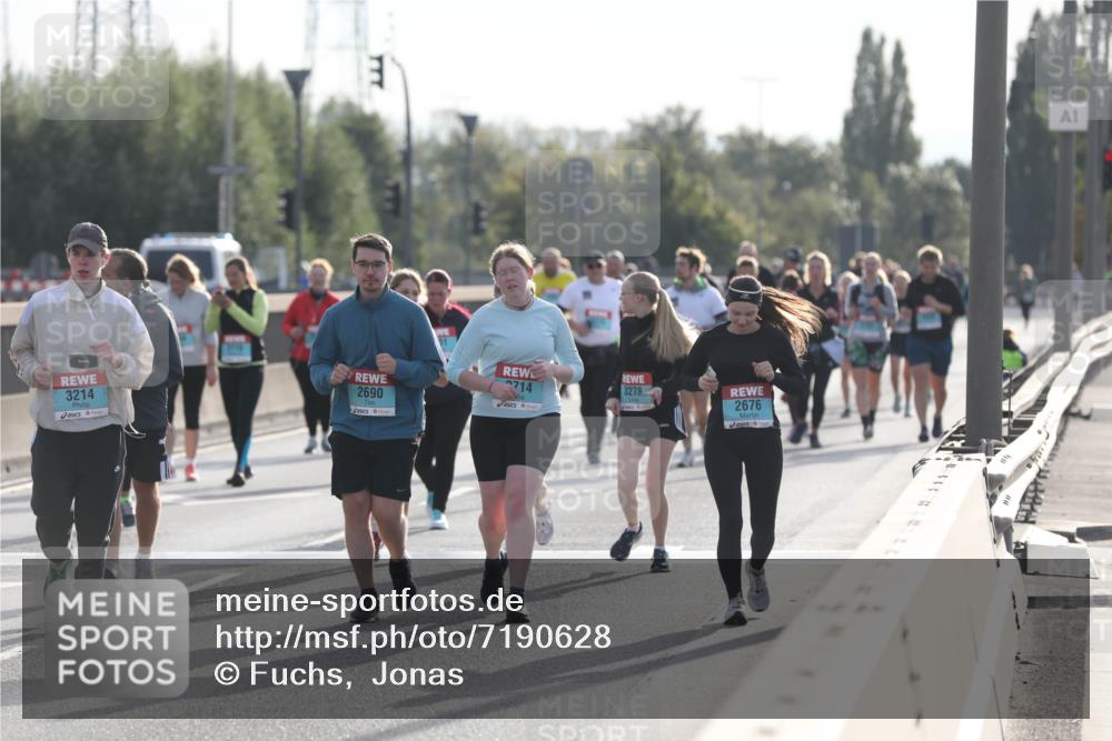 03.10.2024 - Köhlbrandbrückenlauf Fuchs,  Jonas http://msf.ph/oto/7190628 03.10.2024 09:24:03 Position 3 3214, 2690, 714, 3278, 2676, 1 meine-sportfotos.de