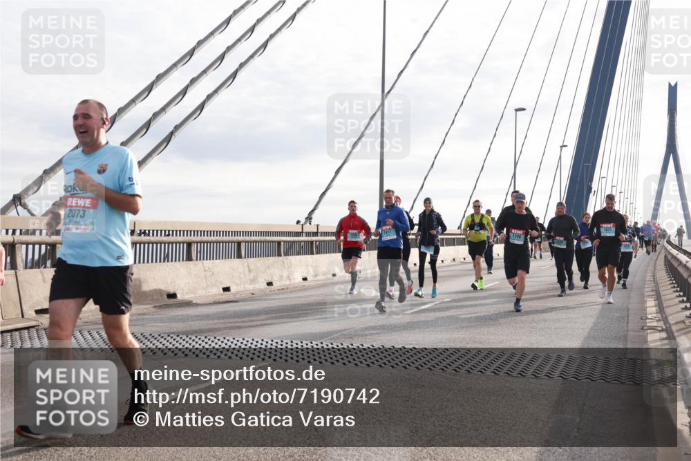 03.10.2024 - Köhlbrandbrückenlauf Matties Gatica Varas http://msf.ph/oto/7190742 03.10.2024 09:27:08 Position 2 2073, 1398, 1831 meine-sportfotos.de