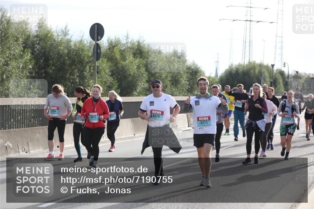 03.10.2024 - Köhlbrandbrückenlauf Fuchs,  Jonas http://msf.ph/oto/7190755 03.10.2024 09:24:19 Position 3 3264, 312815, 3627, 3315, 3311, 3103 meine-sportfotos.de
