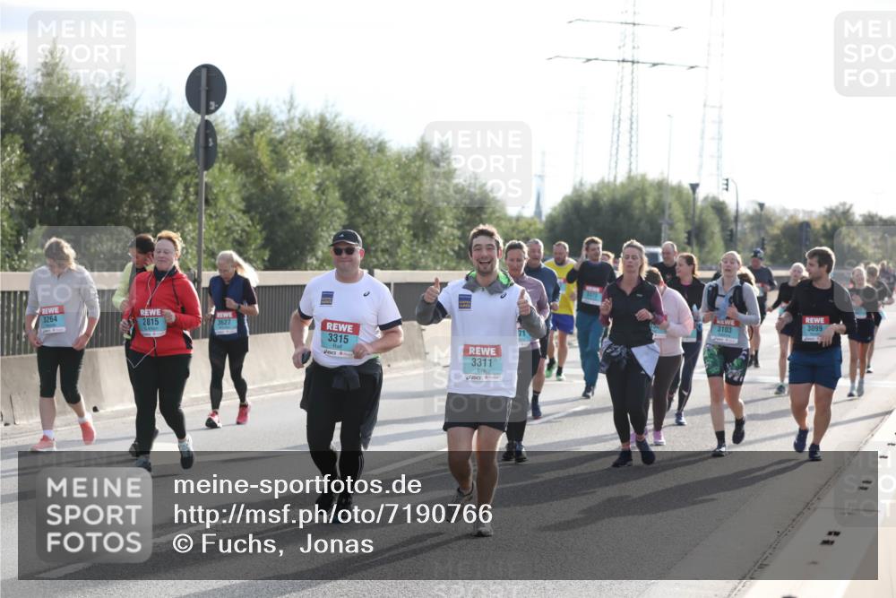 03.10.2024 - Köhlbrandbrückenlauf Fuchs,  Jonas http://msf.ph/oto/7190766 03.10.2024 09:24:20 Position 3 3264, 2815, 3627, 3315, 3311, 3103, 3099 meine-sportfotos.de