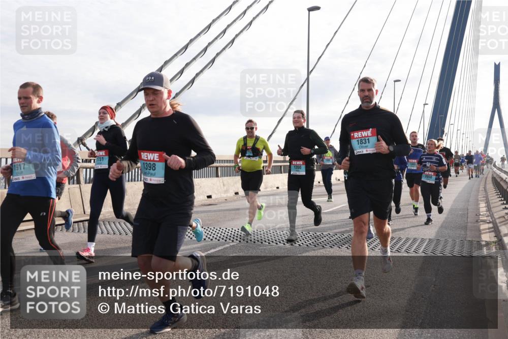 03.10.2024 - Köhlbrandbrückenlauf Matties Gatica Varas http://msf.ph/oto/7191048 03.10.2024 09:27:11 Position 2 1917, 1751, 1398, 1200, 1831, 2050 meine-sportfotos.de