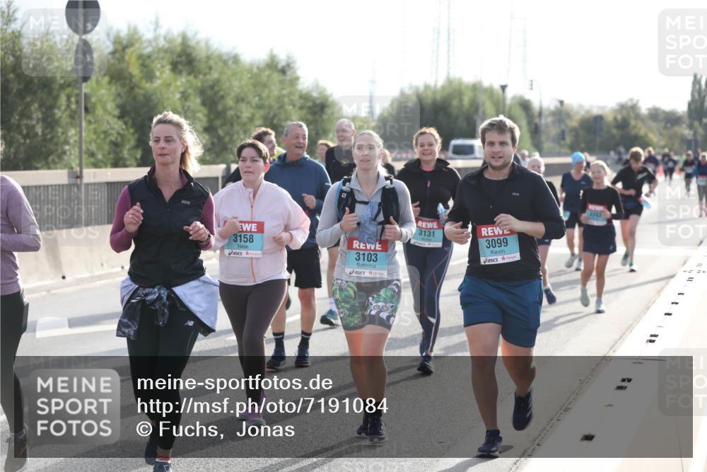 03.10.2024 - Köhlbrandbrückenlauf Fuchs,  Jonas http://msf.ph/oto/7191084 03.10.2024 09:24:24 Position 3 3158, 3103, 3131, 3099, 3383, 11111 meine-sportfotos.de