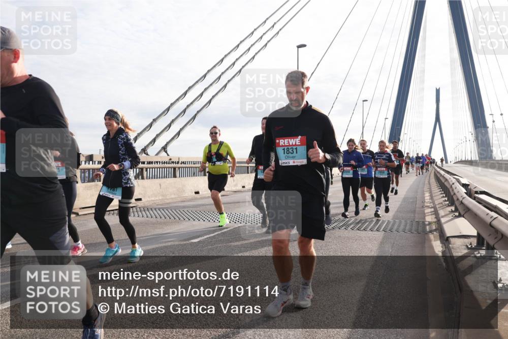 03.10.2024 - Köhlbrandbrückenlauf Matties Gatica Varas http://msf.ph/oto/7191114 03.10.2024 09:27:12 Position 2 1, 1781, 1831, 2049 meine-sportfotos.de