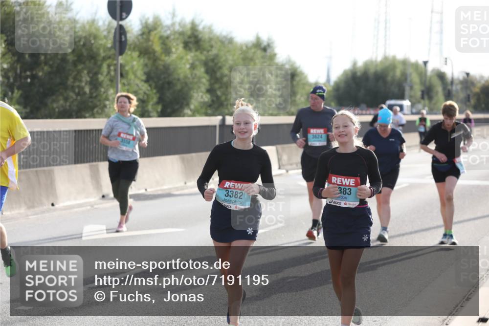 03.10.2024 - Köhlbrandbrückenlauf Fuchs,  Jonas http://msf.ph/oto/7191195 03.10.2024 09:24:28 Position 3 3558, 3382, 3624, 383 meine-sportfotos.de