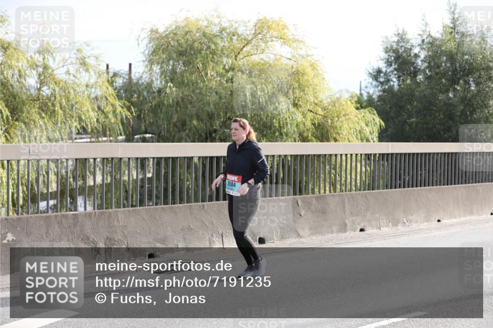03.10.2024 - Köhlbrandbrückenlauf Fuchs,  Jonas http://msf.ph/oto/7191235 03.10.2024 09:24:38 Position 3 3584, 760 meine-sportfotos.de