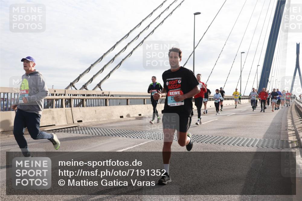 03.10.2024 - Köhlbrandbrückenlauf Matties Gatica Varas http://msf.ph/oto/7191352 03.10.2024 09:27:15 Position 2 1080, 2023, 27 meine-sportfotos.de