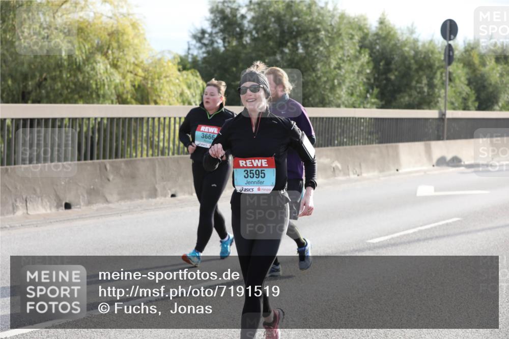 03.10.2024 - Köhlbrandbrückenlauf Fuchs,  Jonas http://msf.ph/oto/7191519 03.10.2024 09:24:57 Position 3 3666, 3595 meine-sportfotos.de