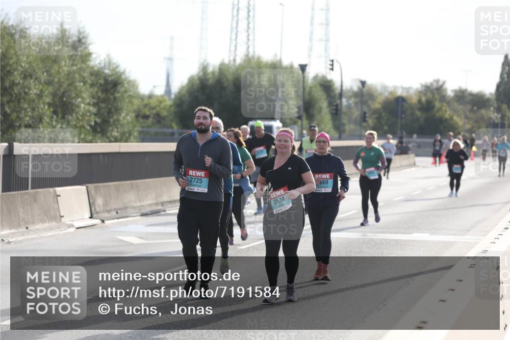 03.10.2024 - Köhlbrandbrückenlauf Fuchs,  Jonas http://msf.ph/oto/7191584 03.10.2024 09:25:00 Position 3 2725, 2634, 69 meine-sportfotos.de