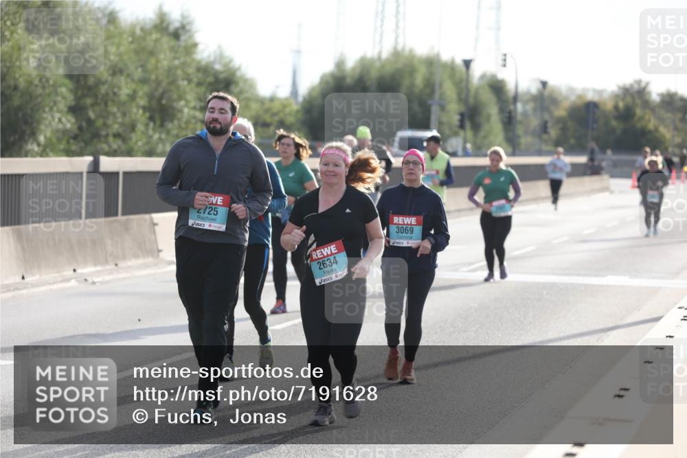 03.10.2024 - Köhlbrandbrückenlauf Fuchs,  Jonas http://msf.ph/oto/7191628 03.10.2024 09:25:02 Position 3 2, 25, 2634, 3069, 11111 meine-sportfotos.de
