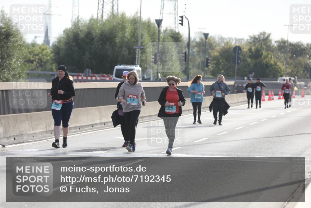 03.10.2024 - Köhlbrandbrückenlauf Fuchs,  Jonas http://msf.ph/oto/7192345 03.10.2024 09:25:41 Position 3 3566, 3180, 3042, 3516, 3614 meine-sportfotos.de