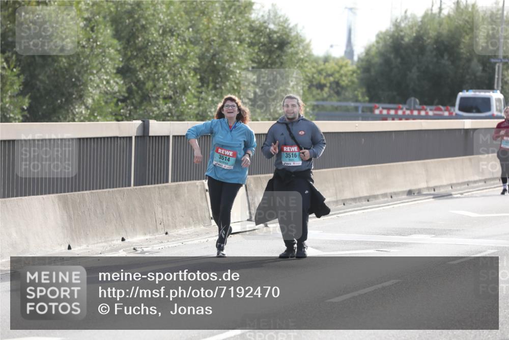 03.10.2024 - Köhlbrandbrückenlauf Fuchs,  Jonas http://msf.ph/oto/7192470 03.10.2024 09:25:55 Position 3 3514, 3516 meine-sportfotos.de